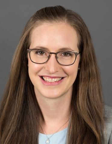 Head shot of Lara Batey, MD