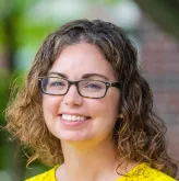 head shot photo of Elizabeth Cruz, CNP