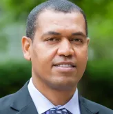 Head shot of Roberto Amado, MD