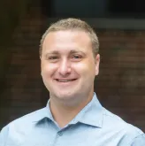 Head shot of Jason Fischer, MD