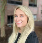 Head shot of Lauren Flynn, CNP