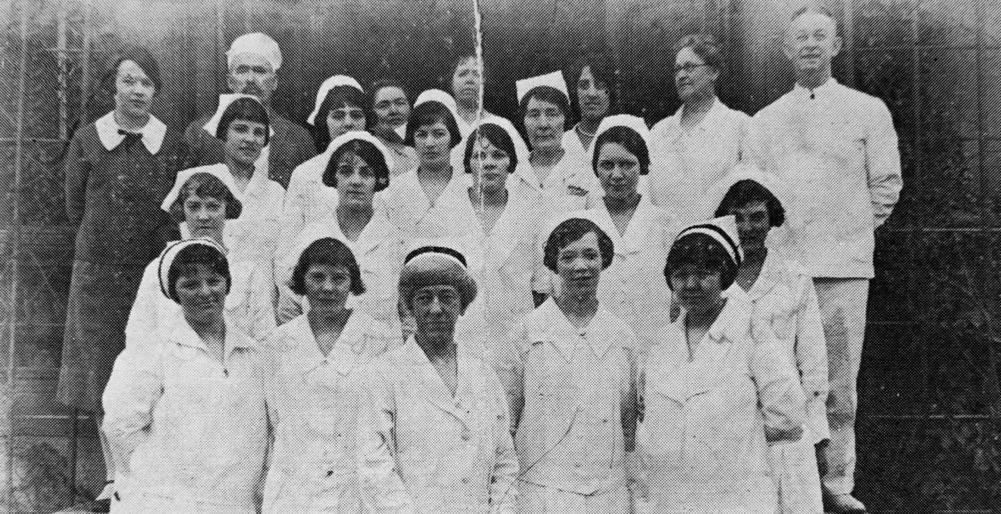 100 nurses