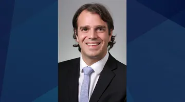 A professional headshot of Peter Paull, MD of South Shore Hospital